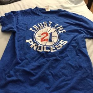 76er’s T-shirt
